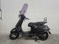 Vespa - snorscooter - sprint 50 - 4t 25km uitvoering dvh69h - afbeelding 1 van  8