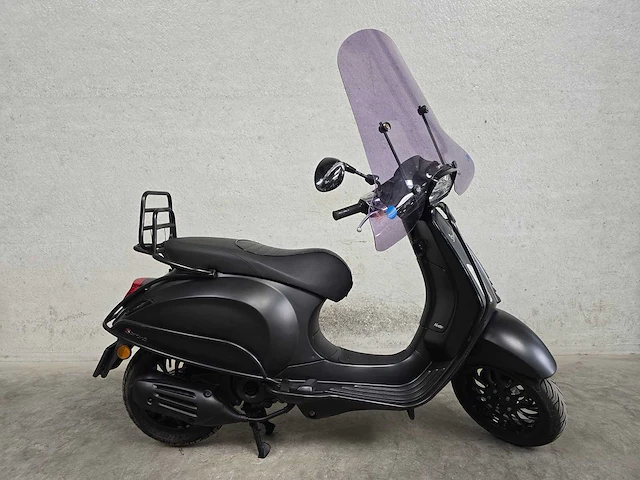 Vespa - snorscooter - sprint 50 - 4t 25km uitvoering dvh69h - afbeelding 2 van  8