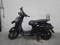 Vespa - snorscooter - sprint 50 - 4t 25km uitvoering fbk64g - afbeelding 1 van  9