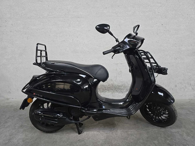 Vespa - snorscooter - sprint 50 - 4t 25km uitvoering fbk64g - afbeelding 2 van  9