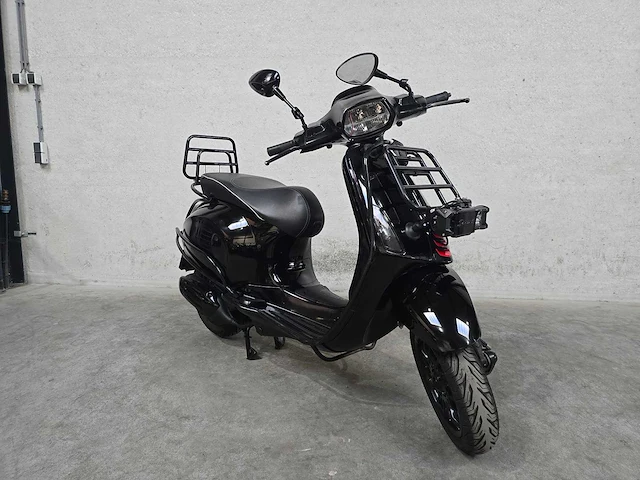 Vespa - snorscooter - sprint 50 - 4t 25km uitvoering fbk64g - afbeelding 5 van  9