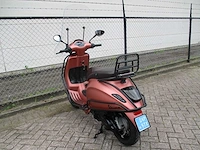 Vespa - snorscooter - sprint 50 injectie - scooter - afbeelding 2 van  11