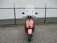 Vespa - snorscooter - sprint 50 injectie - scooter - afbeelding 5 van  11