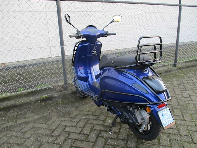 Vespa - snorscooter - sprint special 4t - scooter - afbeelding 3 van  12