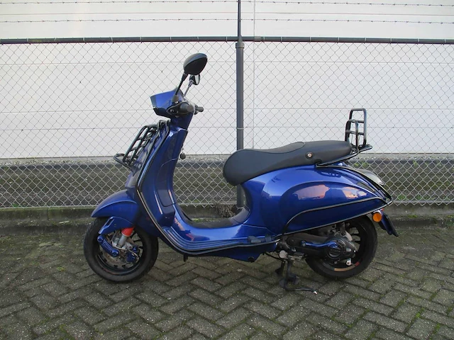 Vespa - snorscooter - sprint special 4t - scooter - afbeelding 1 van  12