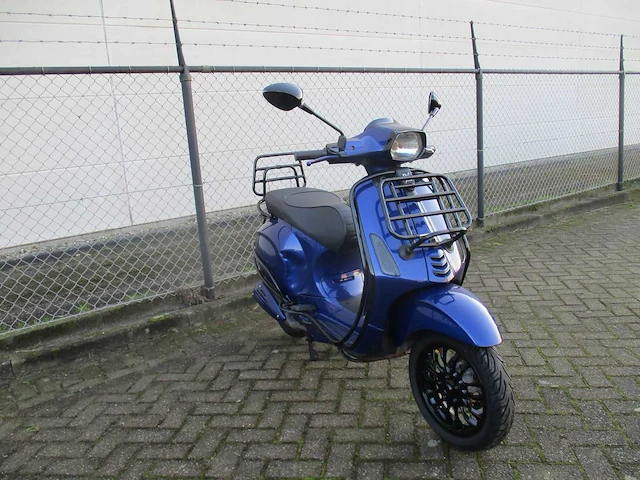 Vespa - snorscooter - sprint special 4t - scooter - afbeelding 8 van  12