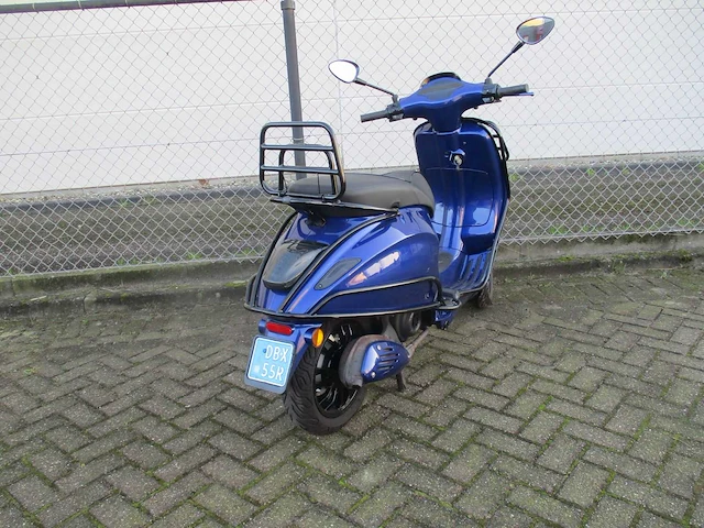 Vespa - snorscooter - sprint special 4t - scooter - afbeelding 11 van  12