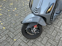 Vespa - sprint - scooter - afbeelding 28 van  29