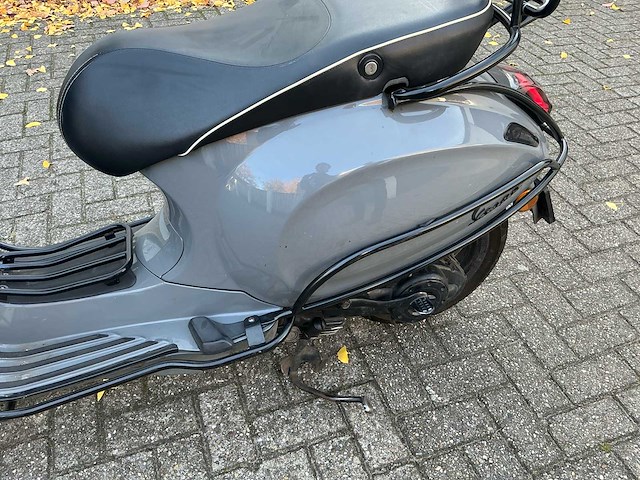 Vespa - sprint - scooter - afbeelding 5 van  29