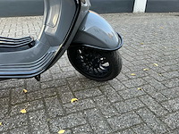 Vespa - sprint - scooter - afbeelding 15 van  29