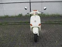 Vespa et 4 125 cc - motorscooter - 4 tact - motorfiets - afbeelding 5 van  11