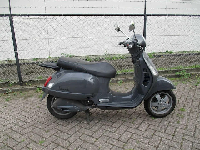 Vespa gt 125 - motorscooter - 125cc - motorfiets - afbeelding 8 van  11