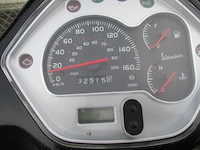 Vespa gts - motorscooter - 125ie - motorfiets - afbeelding 3 van  11