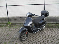 Vespa gts - motorscooter - 125ie - motorfiets - afbeelding 4 van  11