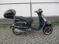 Vespa gts - motorscooter - 125ie - motorfiets - afbeelding 8 van  11