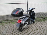 Vespa gts - motorscooter - 125ie - motorfiets - afbeelding 9 van  11
