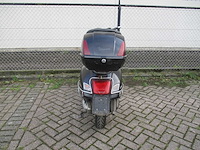 Vespa gts - motorscooter - 125ie - motorfiets - afbeelding 10 van  11