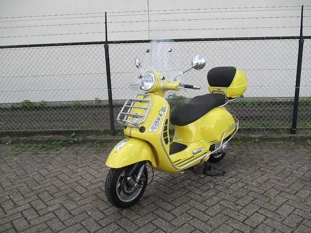 Vespa gts 125 - motorscooter - full options - motorfiets - afbeelding 4 van  11