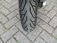 Vespa gts 125 - motorscooter - full options - motorfiets - afbeelding 6 van  11