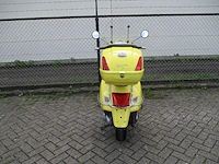 Vespa gts 125 - motorscooter - full options - motorfiets - afbeelding 10 van  11