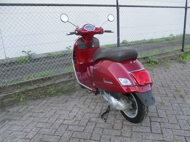 Vespa gts 300 - motorscooter - touring abs - motorfiets - afbeelding 2 van  11