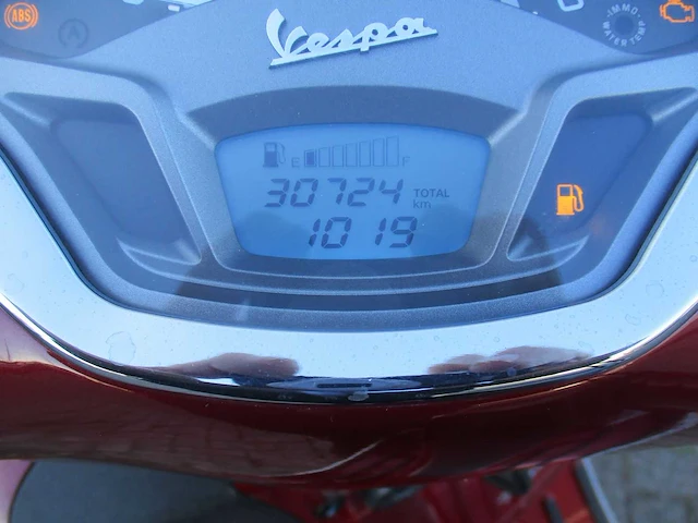 Vespa gts 300 - motorscooter - touring abs - motorfiets - afbeelding 3 van  11