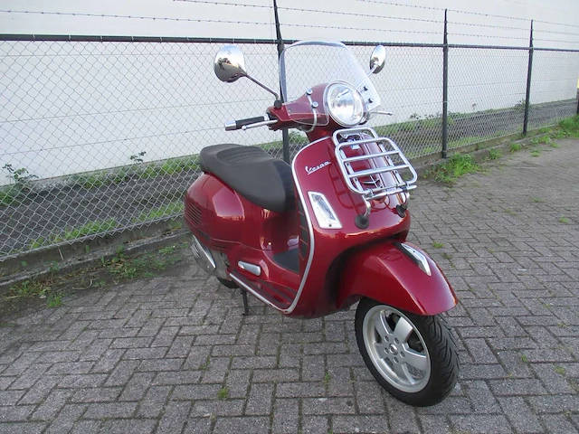 Vespa gts 300 - motorscooter - touring abs - motorfiets - afbeelding 7 van  11