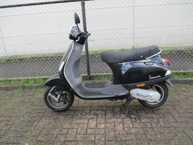 Vespa lx 50 - bromscooter - 2 tact - scooter - afbeelding 1 van  12