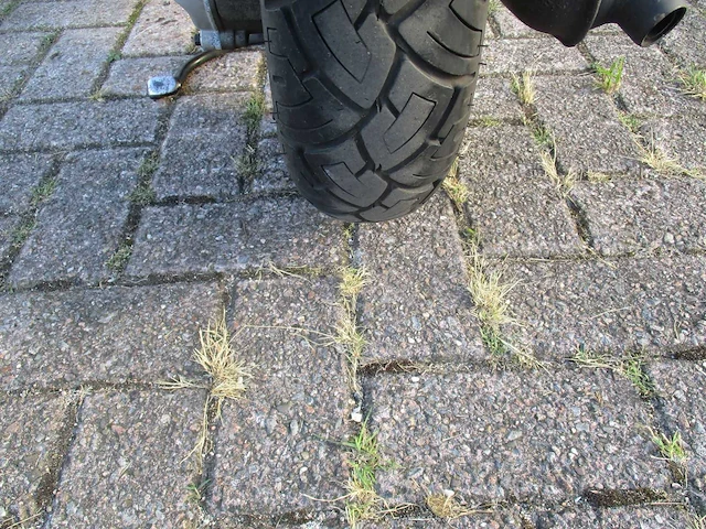 Vespa lx 50 - snorscooter - s 4t sport - scooter - afbeelding 9 van  11