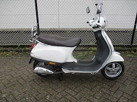 Vespa lx 50 - snorscooter - scooter - afbeelding 8 van  11