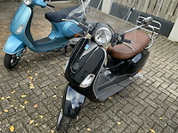 Vespa lx50 scooter (3x) - afbeelding 6 van  30