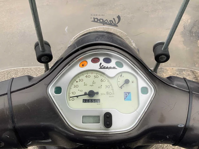 Vespa lx50 scooter - afbeelding 6 van  9
