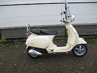 Vespa lxv 50 - snorscooter - scooter - afbeelding 8 van  11