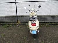 Vespa lxv 50 - snorscooter - scooter - afbeelding 10 van  11