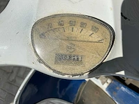 Vespa oldtimer scooter handgeschakeld - afbeelding 4 van  15