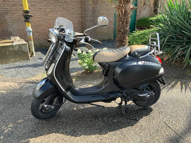 Vespa piaggio lxv scooter - afbeelding 7 van  14