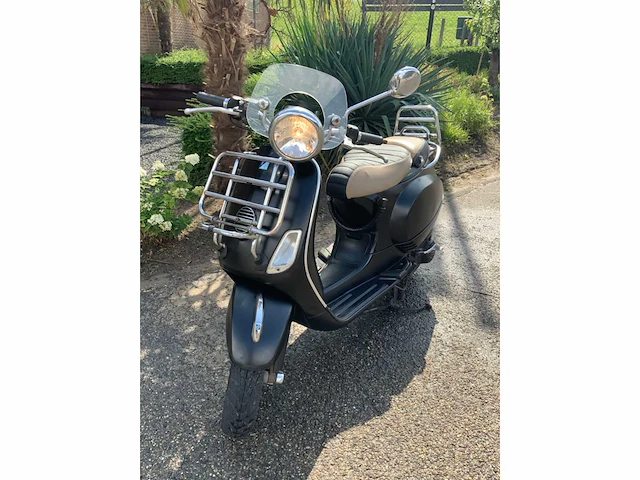 Vespa piaggio lxv scooter - afbeelding 9 van  14