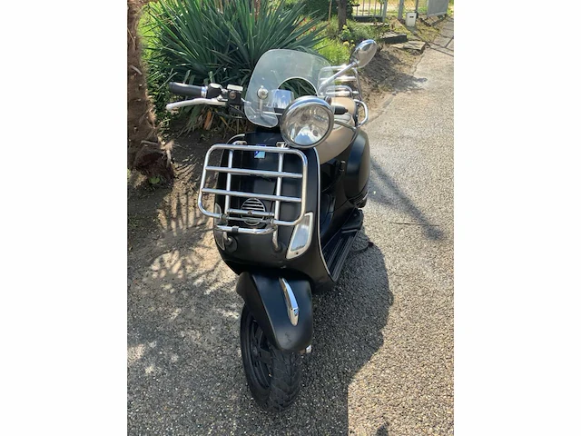 Vespa piaggio lxv scooter - afbeelding 10 van  14