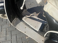 Vespa piaggio oldtimer scooter - afbeelding 3 van  13