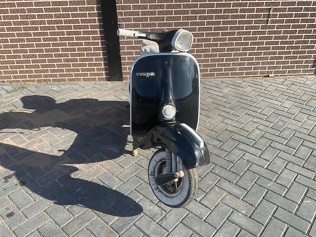 Vespa piaggio oldtimer scooter - afbeelding 6 van  13