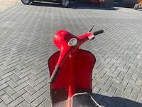 Vespa piaggio oldtimer scooter - afbeelding 12 van  13