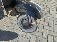 Vespa piaggio oldtimer scooter - afbeelding 4 van  13
