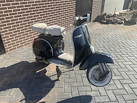 Vespa piaggio oldtimer scooter - afbeelding 7 van  13