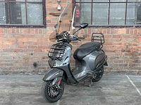 Vespa sprint 4t -special edition- piaggo 25km 2017, dkr-08-p - afbeelding 19 van  24