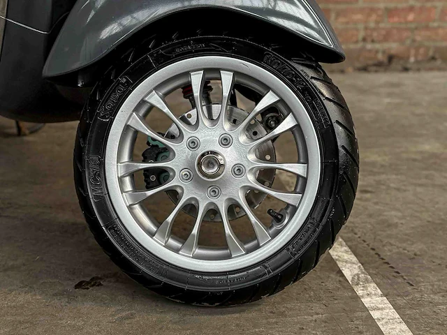Vespa sprint 4t 49cc 2014, f-768-vr scooter - afbeelding 2 van  26