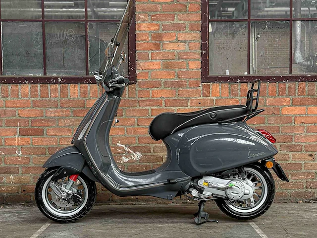 Vespa sprint 4t 49cc 2014, f-768-vr scooter - afbeelding 13 van  26