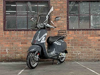 Vespa sprint 4t 49cc 2014, f-768-vr scooter - afbeelding 20 van  26