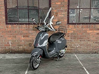 Vespa sprint 4t 49cc 2014, f-768-vr scooter - afbeelding 21 van  26