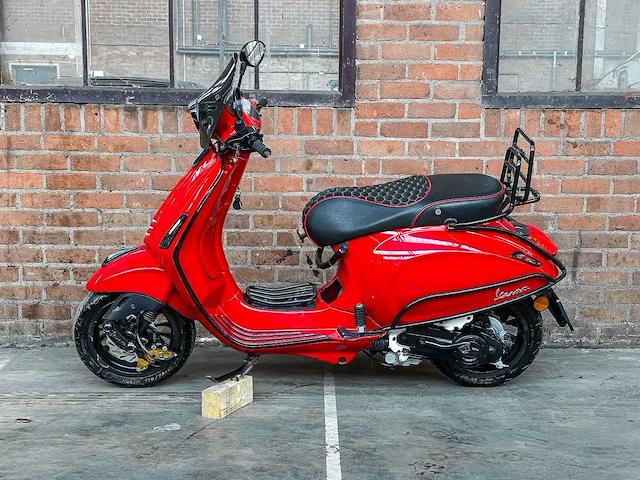 Vespa sprint 4t 80cc 2015 -custom- scooter, dfd-73-t - afbeelding 13 van  31