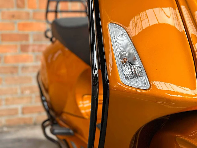 Vespa sprint 4t (custom) 2014, f-512-xf scooter - afbeelding 9 van  54
